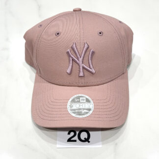 2Q หมวก New Era สีชมพู