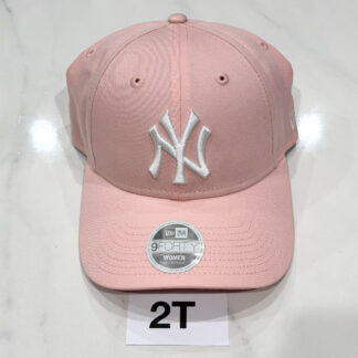 2T หมวก New Era สีชมพู