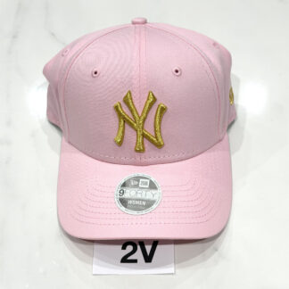 2V หมวก New Era สีชมพู