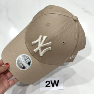 2W หมวก New Era สีครีม